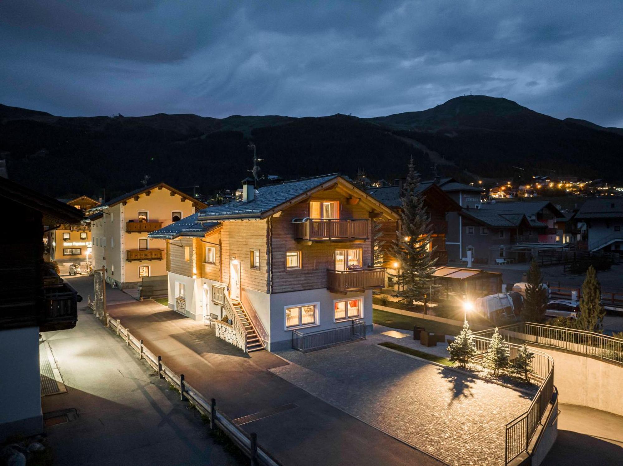Ag Apartments Livigno Centro Екстериор снимка